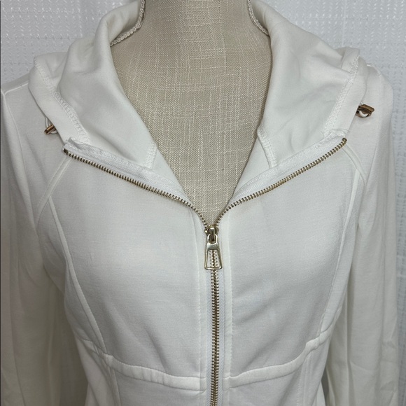 Ellegant and Stylish Women's White Jacket - Picture 2 of 8